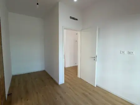 Rent | Apartament 1 + 1 | Ali Demi | 400 €/month