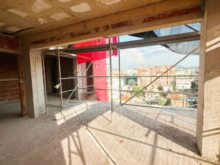 Appartamento 1+1 in vendita vicino alla Scuola Rossa