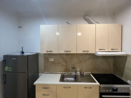 APARTAMENT 1+1. 30000 LEKE.VILAT GJERMANE