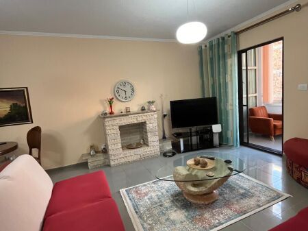  JEPET ME QIRA APARTAMENT 2+1 Rruga e Kosovarëve