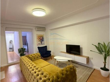 Jap me Qera , Apartament 2+1, Rr. "Perlat Rexhepi",Bllok. BLL70824