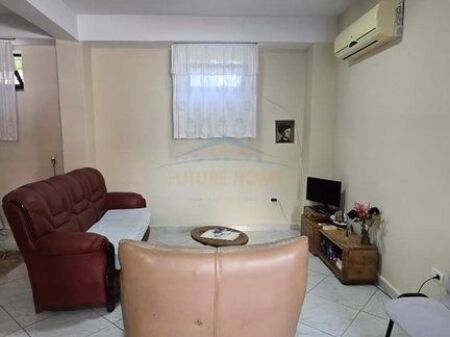 Qera , Garsoniere , Liqeni , Tirane