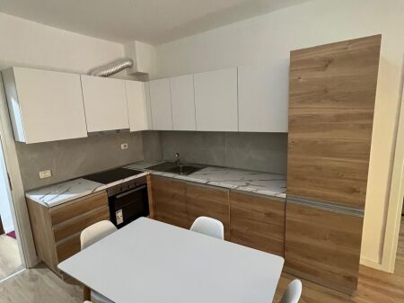  Jepet me Qera Apartament 2+1 ne 5 Maji tek Concord Center, 550 mije leke