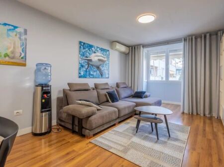 Apartment 2+1 for rent, Willson Square !