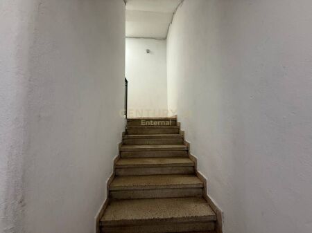 Apartament 2+1+2 Për Shitje në Rrugën Mine Peza, Tiranë