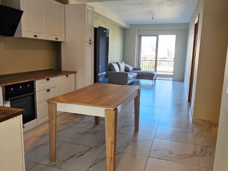 Apartament 3+1 per qera Kombinat !