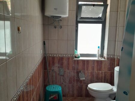 Qera | Ambjent Biznesi | Rruga Bardhyl | 470 €/muaj