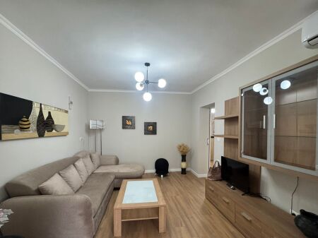Rent | Apartament 2 + 1 | Blloku | 800 €/month