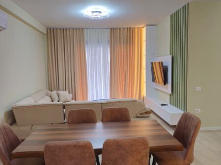 Jepet me Qira Apartament 2+1+2 tek Liqeni i Thatë | 120 m² | Me Post Parkimi 