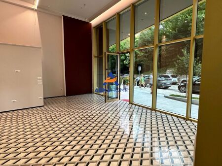 LOCALE IN AFFITTO 50M2 "VICINO ALLO STADIO AIR ALBANIA" 2100 EURO