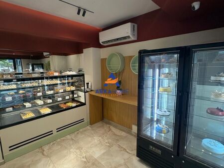 AFFITTASI NEGOZIO 80M2 "VIA MUHAMET GJOLLESHA" 300.000 LEKE (TRATTABILE)