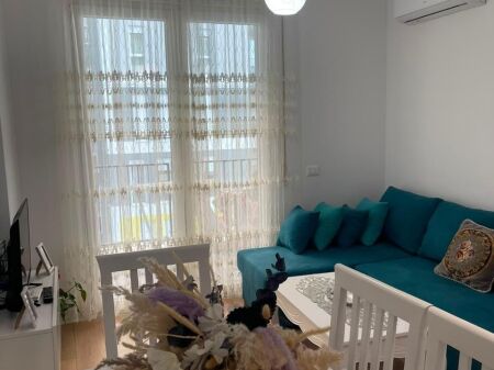 Univers City Apartament 1+1 me qira