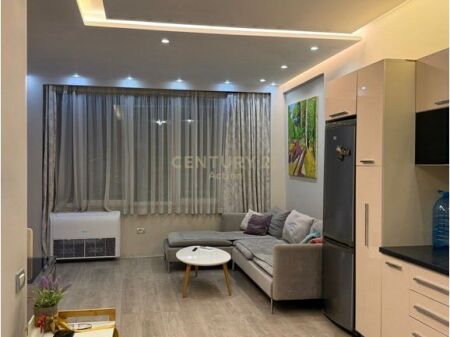 Apartment 2+1 for rent at Pazari I Ri