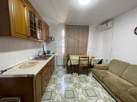 Rent, Apartment 1+1, Blloku, Tirana.