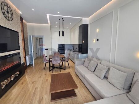 Apartament 1+1 per qira tek Square 21!