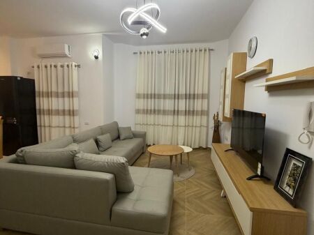 Qera | Shtëpi private 1 + 1 | Selitë | 450 €/muaj