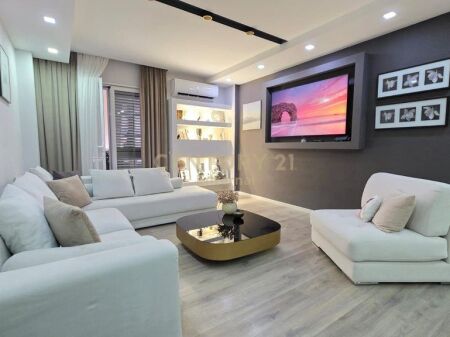 Apartament 2+1+2 Per Shitje ne Vlore