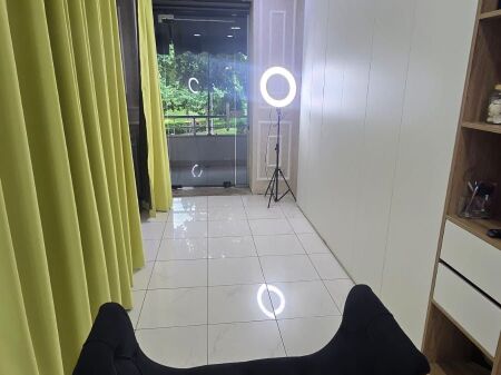 Business premises, Center!