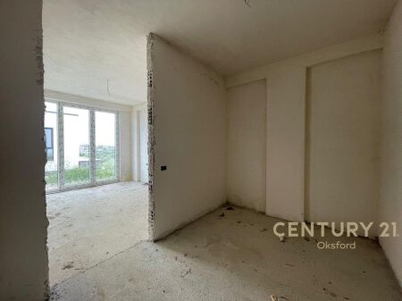 APARTMENT 3+1+2 WITH YARD FOR SALE AT FARKA LAKE