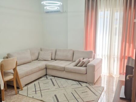 Affitto | Apartament 1 + 1 | Rruga Shkelqim Fusha | 450 €/mese