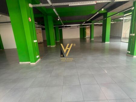 SHITET AMBIENT BIZNESI 500 M2 TE KODRA E DIELLIT 1.000.000 EURO