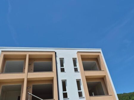 Shitet Apartament 1+1 pranë detit – Gjiri i Lalzit