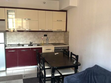  Jepet me Qera Apartament 1+1 tek Selvia, 500 mije lekee