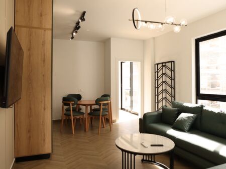 Shitet Apartament 2+1 në Malin e Robit, Golem