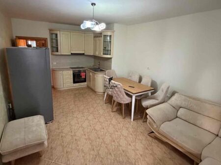 APARTAMENT ME QERA 2+1 ISH PARKU 65.000 LEKE  FH-81385
