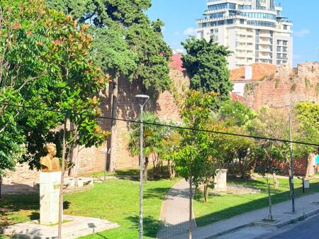 AFFITTASI APPARTAMENTO 3+2 VICINO ALBANIAN COLLEGE, DURRES
