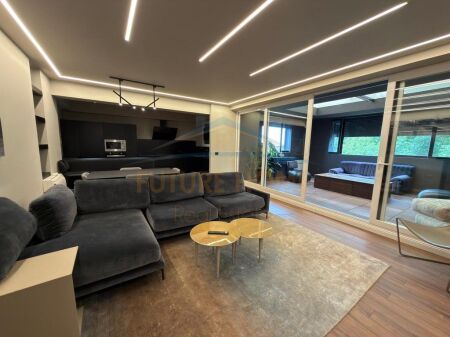 Shitet, Apartament 3+1+3+2 Poste Parkimi , Rezidenca Long Hill, Tiranë