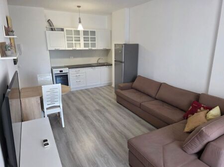 VIA "DRITAN HOXHA", APPARTAMENTO 1+1 IN AFFITTO CON POSTO AUTO, COMPLESSO E88!