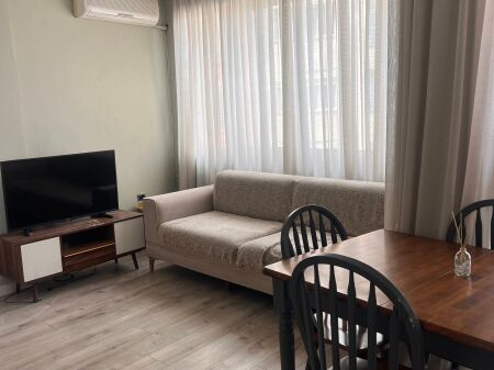 Affittasi 1+1 Al Bar Univers Astir 45.000 leke