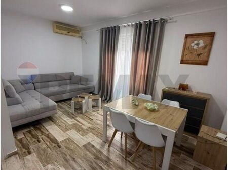 GOLEM, APARTAMENT 2+1 PRANE DETIT