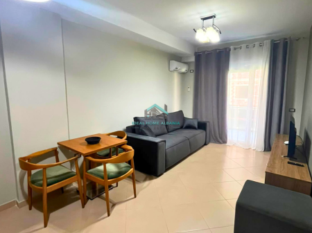 Apartament 1+1 me qira – Pranë Marina Bay, Vlorë