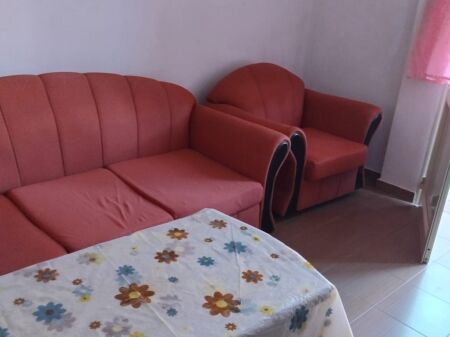 Qera | Shtëpi private 1 + 1 | Rruga Jordan Misja | 300 €/muaj