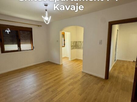Shitet Apartament 1+1 ne Kavaje,prane qendres