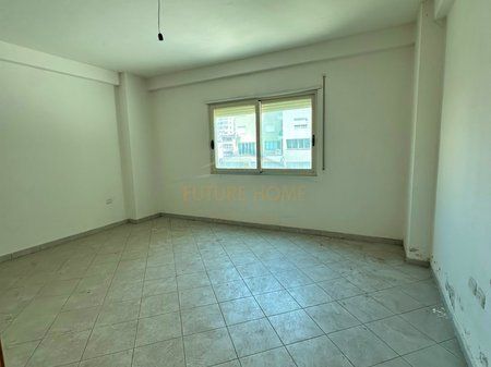 Shitet, Apartament 1+1+Verande, Green Tower Residence, Vlore