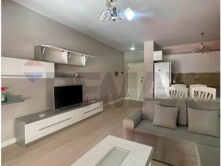 Apartament - Për Qira - Kompleksi Delijorgji, Tiranë