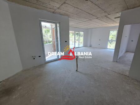 3+1 duplex for sale at the dry lake near Radisson Hotel in Tirana (ID 5131001)