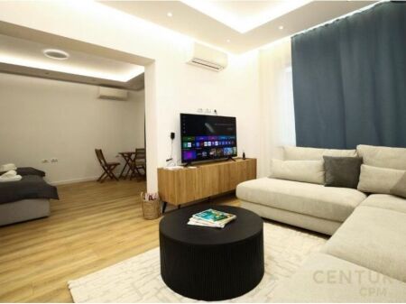 Apartament 2+1 Me Qira Tek Kafe Flora