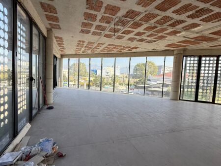 🏢 FOR RENT | BUSINESS BUILDING – TIRANA–DURRËS HIGHWAY ✨