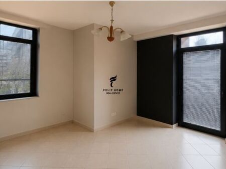 OFFICE FOR RENT 107 M2 PARIS COMMUNE 57,000 LEKE FH-81576
