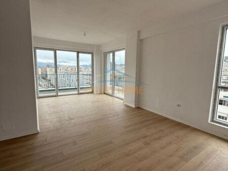 SHITET APARTAMENT 3+1+2 NE WHITE CLOUD KOMUNA E PARISIT