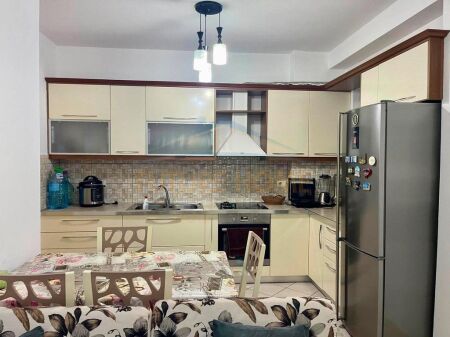 Shitet, Apartament 1+1, Unaza e Re
