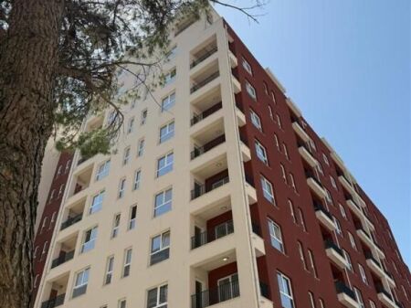  Shitet Apartament 2+1+2 me Garderobë në Kompleksin Aura – Rruga Dritan Hoxha, Tiranë 