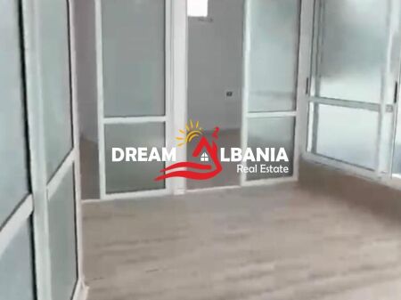 Locale commerciale in affitto Ex Esposizione vicino a Kulla Blu (ID 42611566)