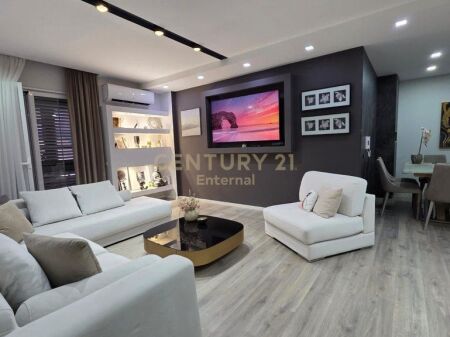Apartament 2+1+2 per shitje ne Vlore, Rruga Transballkanike