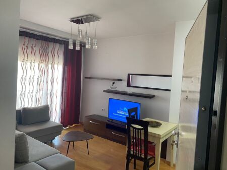 APARTAMENT ME QERA 1+1 XHAMLLIK 50.000 LEKE FH-81531