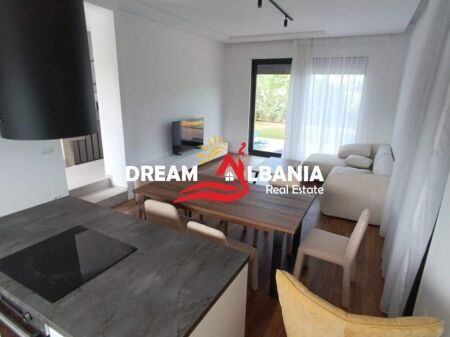 Villa con piscina in affitto a Mjull Bathore, vicino a Tegu a Tirana (ID 4251469)